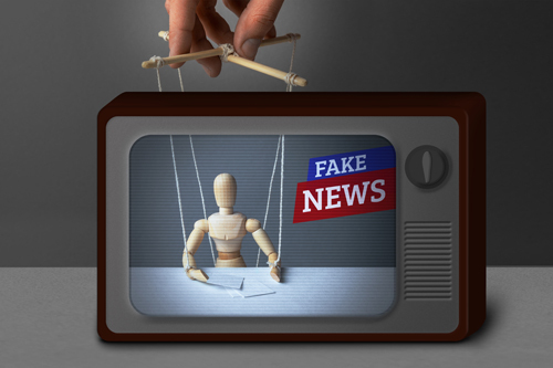 Fernseher mit Nachrichtenmann als Marionette als Sinnbild für Fake News