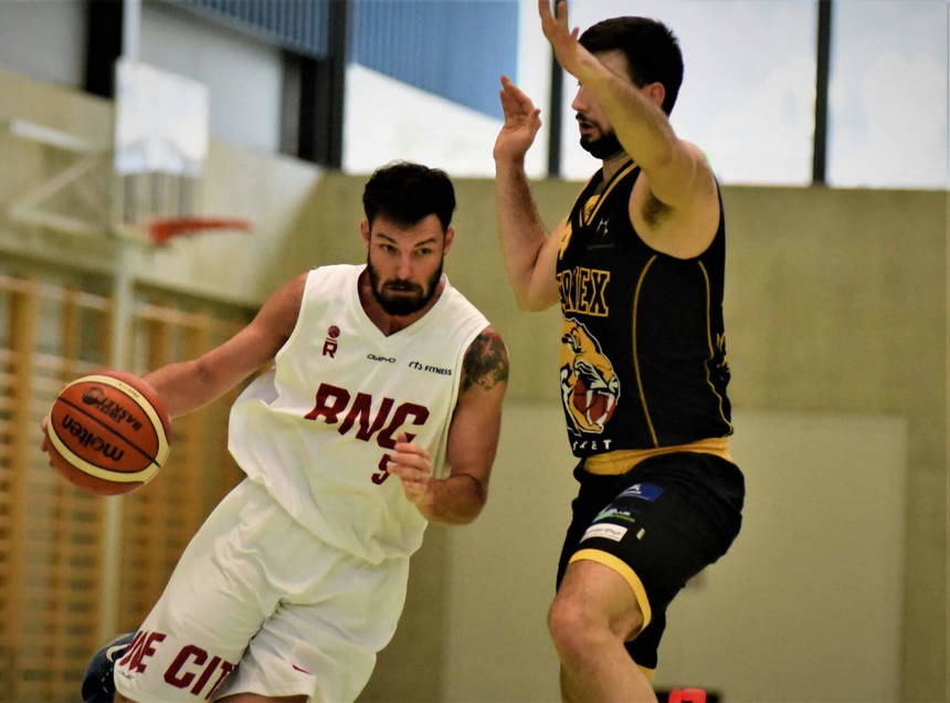 Basketball mit Rapid Bienne Basket